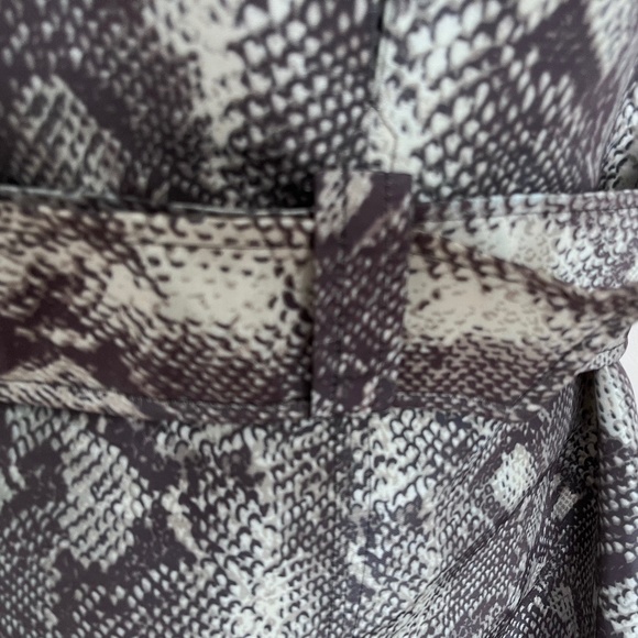 INC International Concept Snake Embossed Snap Front Buckle Belt Rain Coat size L - Picture 11 of 15